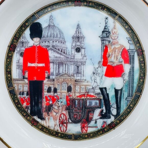 James Sadler HORSEGUARDS British London Themes Teabag Holder Teapot Shape Gold - Picture 2 of 6